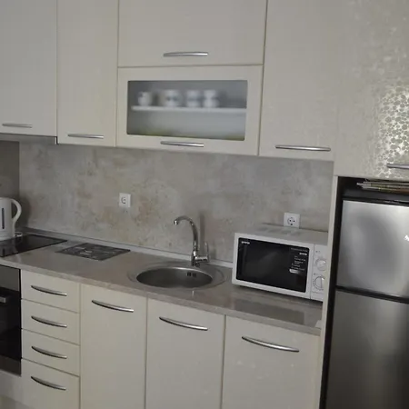 джули 1 Sveti Vlas