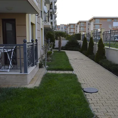 джули 1 Sveti Vlas
